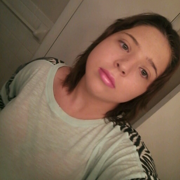 Meet your Posher, Catelyn - Picture 1 of 1